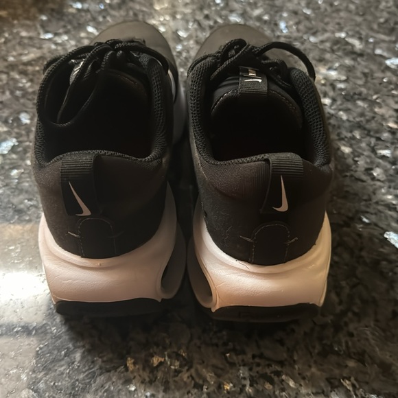 WMNS AIR MAX INTERLOCK 'BLACK WHITE Size 8.5 - Picture 4 of 9